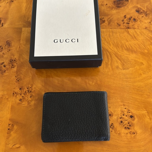Gucci GG MARMONT LEATHER BI-FOLD WALLET - Picture 7 of 11